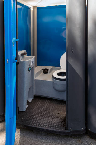 Portable Toilet Options We Offer in Elmwood Park, NJ