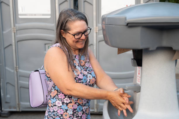 Best Portable toilet rental cost  in Elmwood Park, NJ